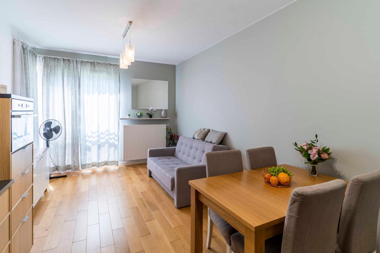 First -- Green Zoliborz Apartment 1 Варшава Экстерьер фото