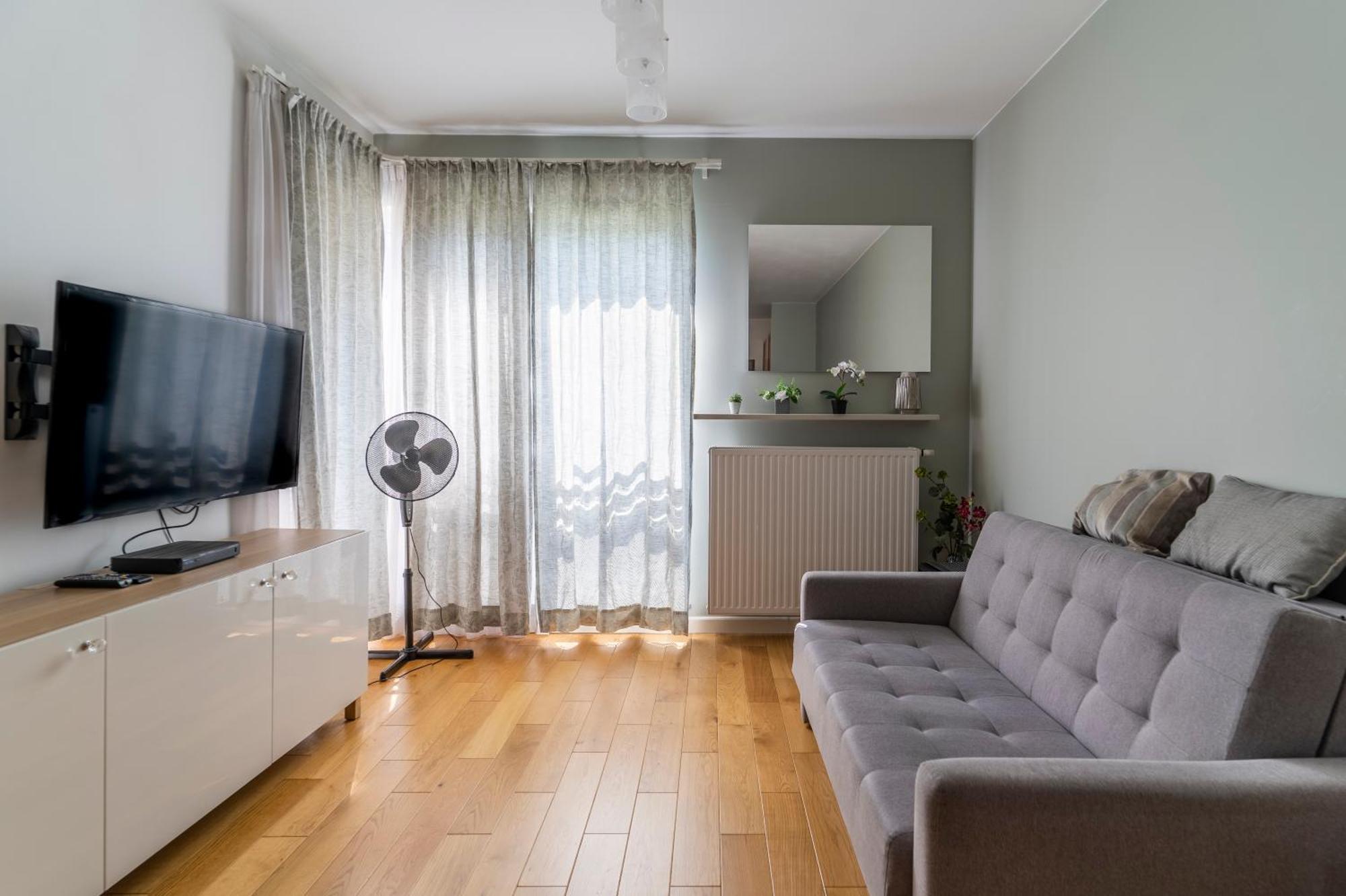 First -- Green Zoliborz Apartment 1 Варшава Номер фото