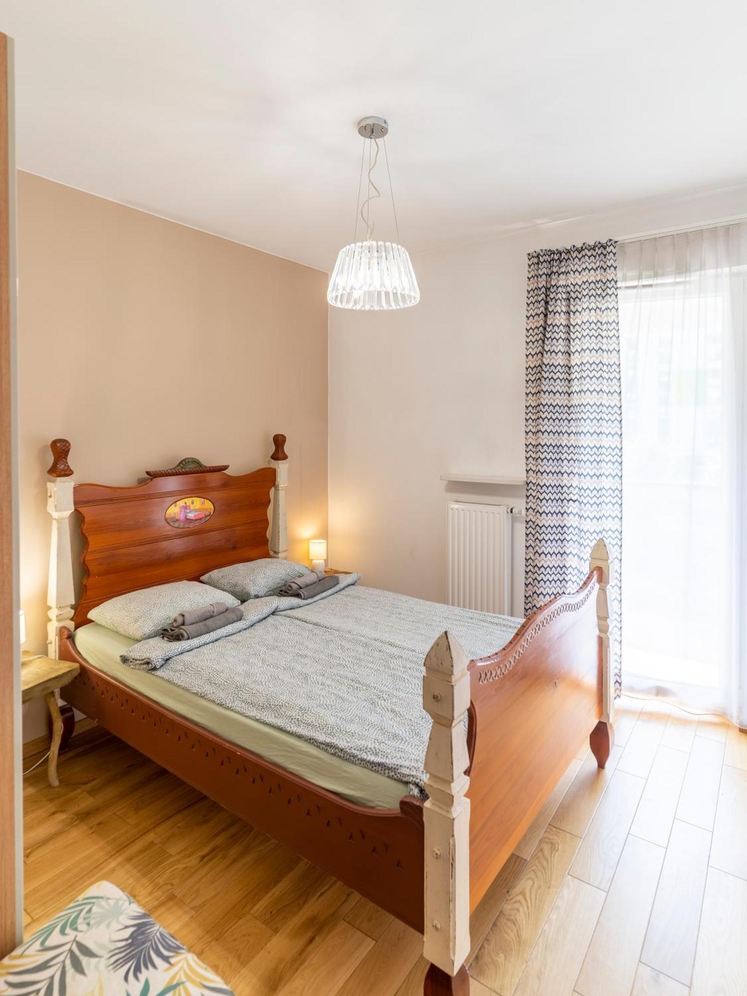 First -- Green Zoliborz Apartment 1 Варшава Номер фото